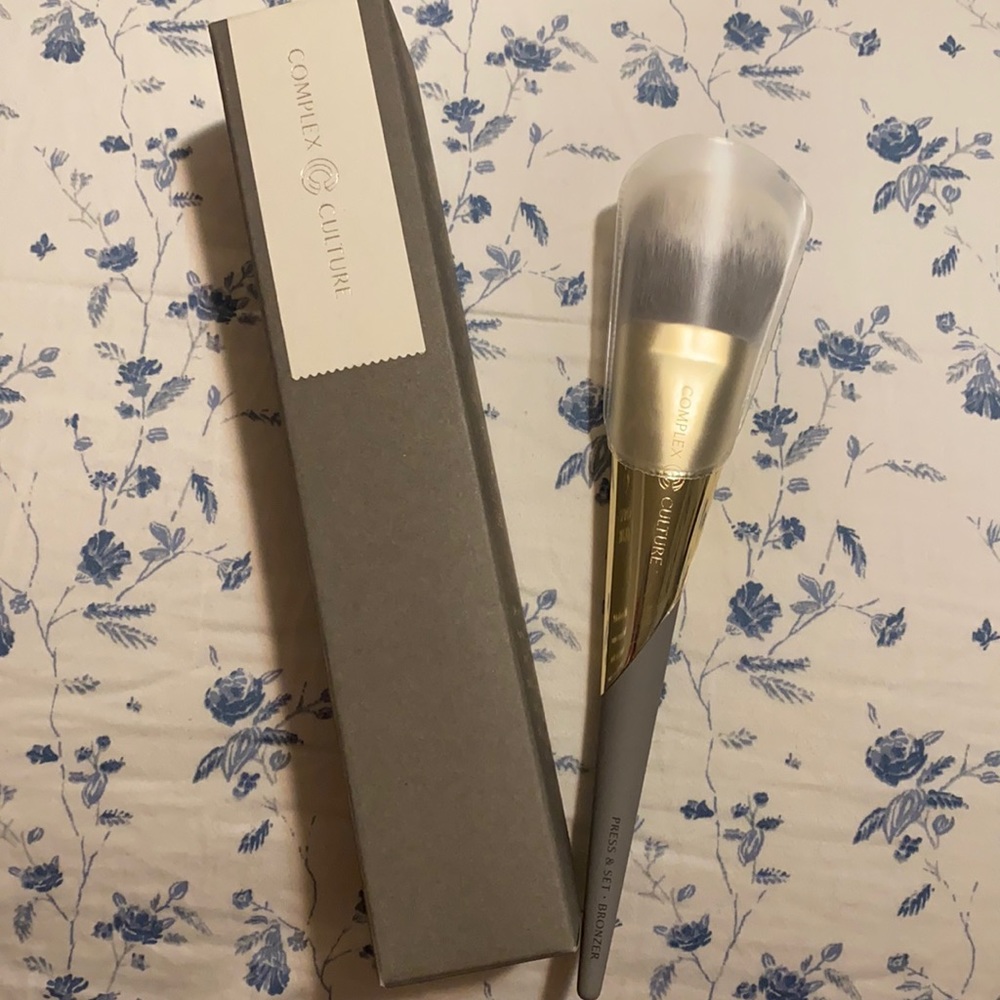 Complex Culture Makeup Brush